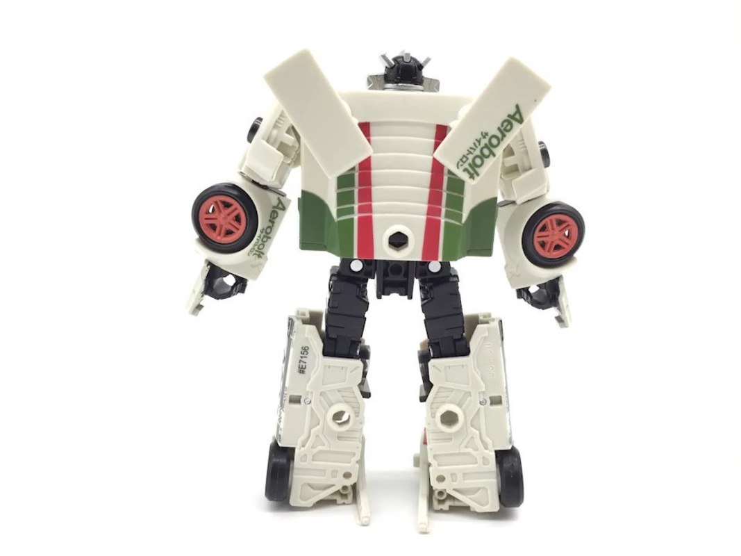 wheeljack earthrise upgrade kit